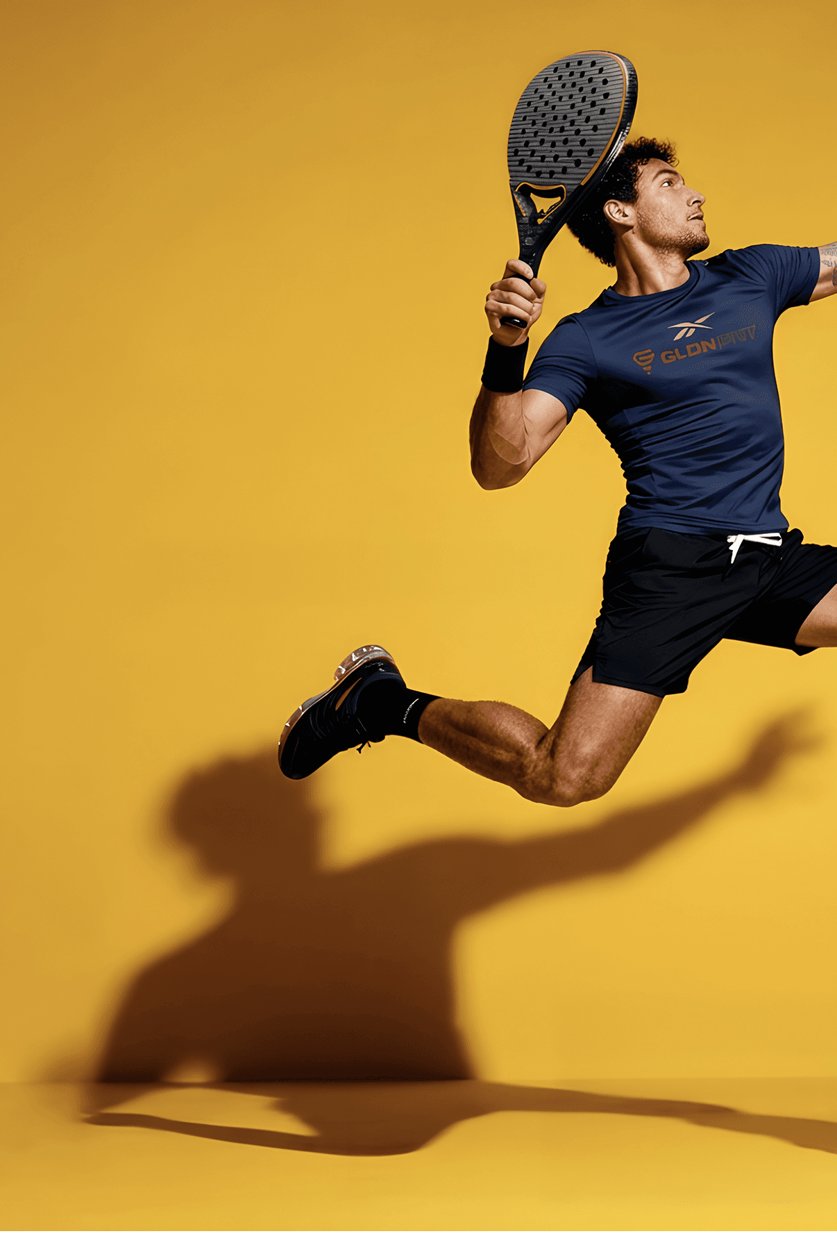 Reebok x GLDN PNT padel player